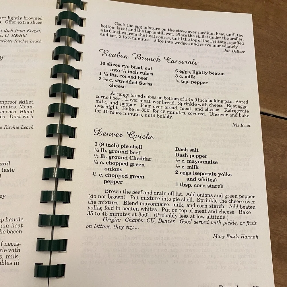 VTG Simply Delicious Recipes Regional Community Cookbook Walter's Publishing